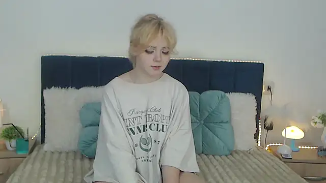 EmilyAngells online show from September 2025 06:34:02 AM