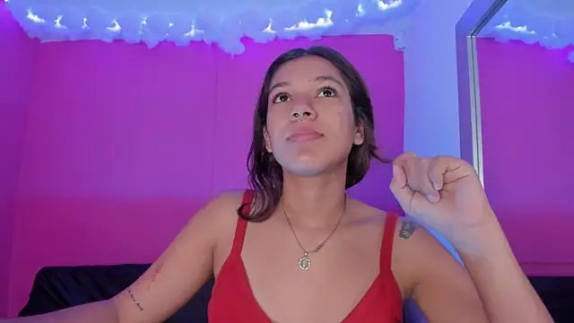 Snapshot of violett_24_ chatting on March 2025 12:56:01 PM violett 24 online show from March 2025 12:56:01 PM