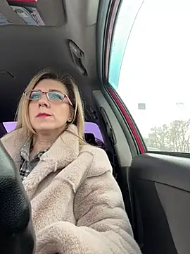 Lusi Luxary online show from March 2025 07:35:01 AM