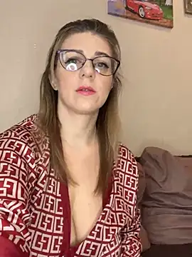 Lusi Luxary online show from March 2025 05:37:01 AM