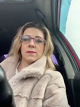 Lusi Luxary online show from March 2025 10:11:02 AM