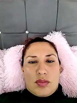 Megan-01- online show from March 2025 06:51:01 PM