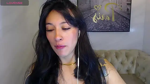 Isabella Collen v online show from June 2026 01:11:02 PM