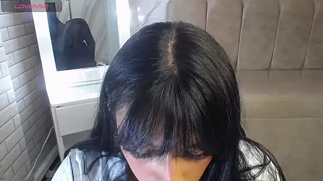 Isabella Collen v online show from April 2026 01:06:02 PM