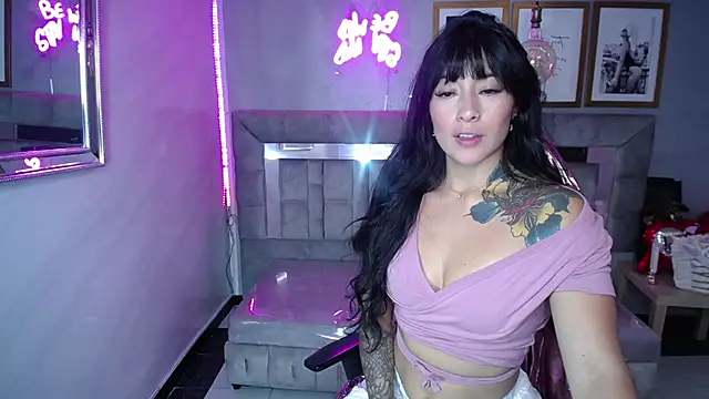Isabella Collen v online show from February 2025 03:31:02 PM