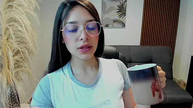 angeline davies online show from September 2025 01:40:02 PM