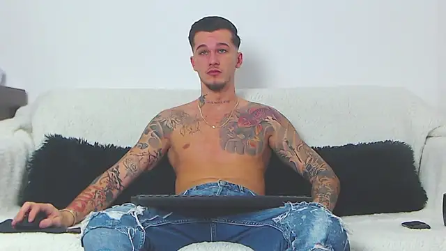 Snapshot of Zzedd chatting on November 2025 04:01:01 AM Zzedd online show from November 2025 04:01:01 AM