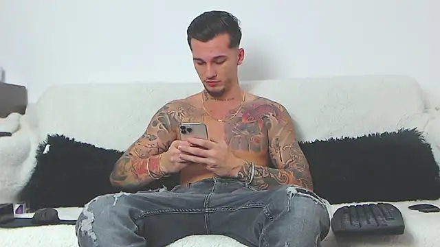 Snapshot of Zzedd chatting on November 2025 05:19:01 AM Zzedd online show from November 2025 05:19:01 AM