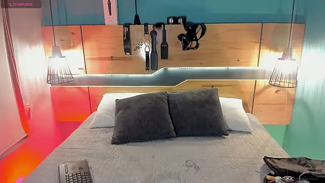 ChloeAllennn online show from November 2025 12:09:02 PM