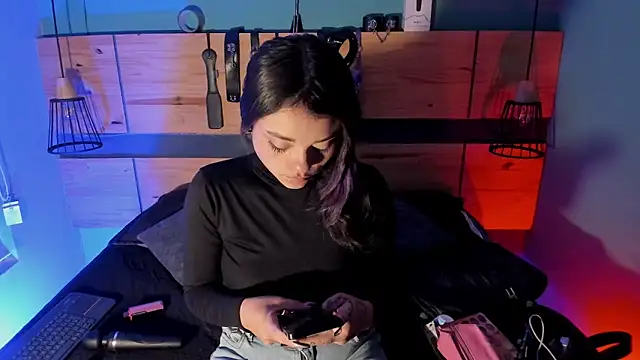 ChloeAllennn online show from December 2025 11:56:01 AM