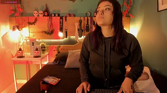 ChloeAllennn online show from November 2025 12:10:02 PM