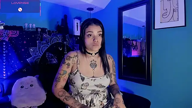 ChloeAllennn online show from May 2026 12:36:02 AM