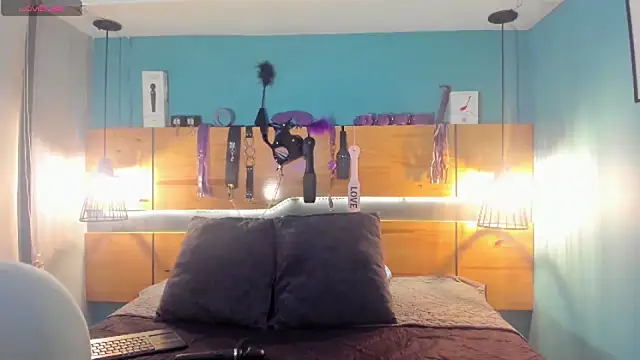 ChloeAllennn online show from November 2025 12:09:02 PM