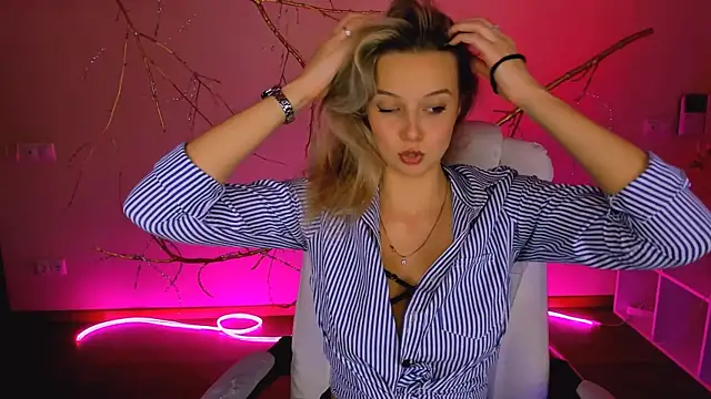 melissa richardson online show from December 2025 12:37:01 PM