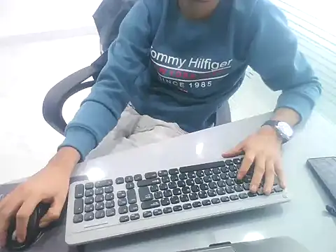 rahulkajuuu0909 online show from November 2025 09:20:01 AM