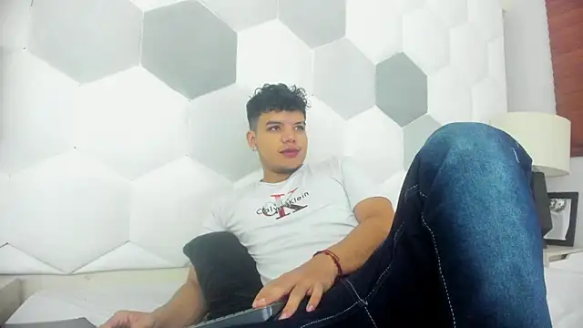 Snapshot of Axel_Forte chatting on April 2026 02:01:02 PM Axel Forte online show from April 2026 02:01:02 PM