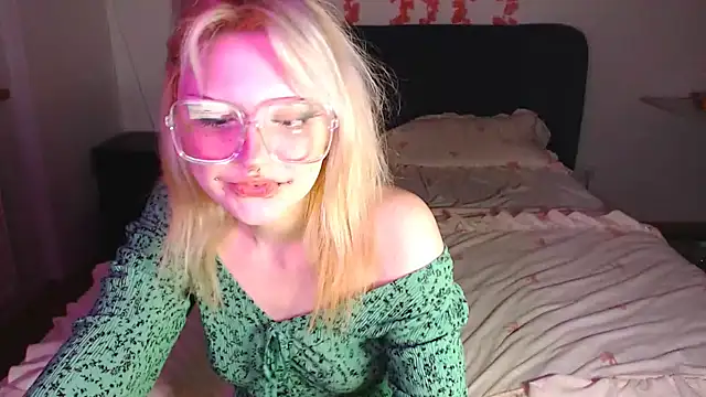 KimiSakura online show from March 2026 09:08:02 PM