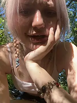 KimiSakura online show from May 2026 03:18:02 PM