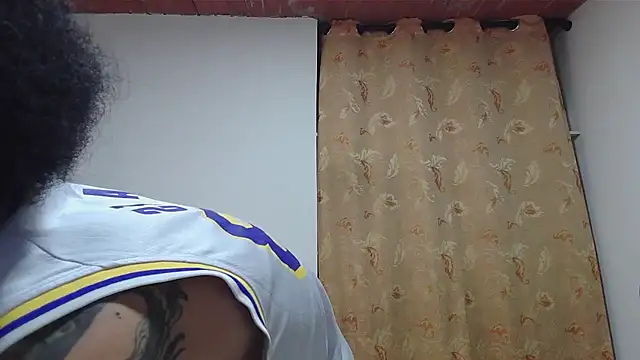 Snapshot of Smith_Gael chatting on December 2025 10:48:02 PM Smith Gael online show from December 2025 10:48:02 PM