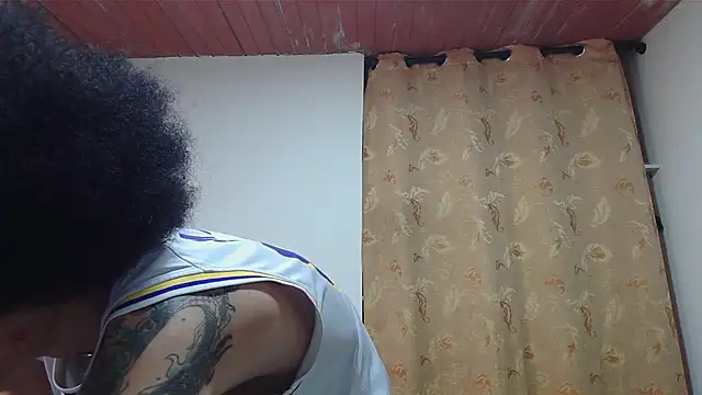 Snapshot of Smith_Gael chatting on December 2025 11:10:01 PM Smith Gael online show from December 2025 11:10:01 PM