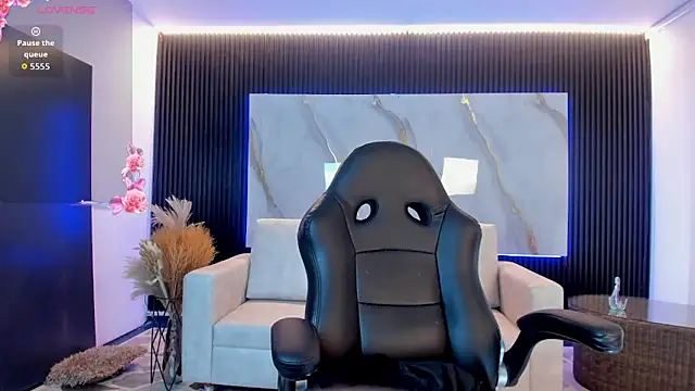 Ivaannaa  online show from February 2026 12:46:01 PM