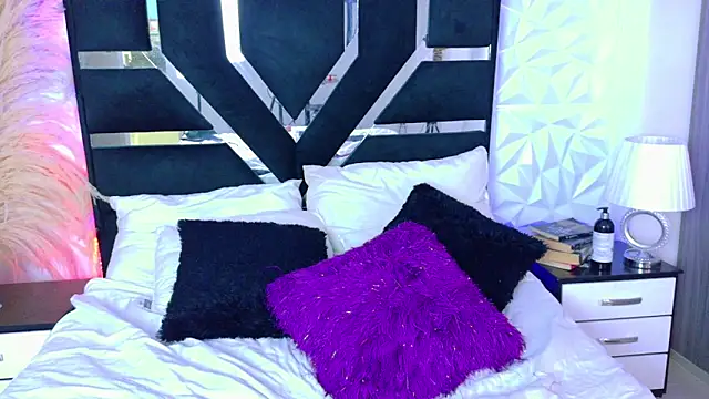 zarahCute online show from March 2025 02:44:01 AM