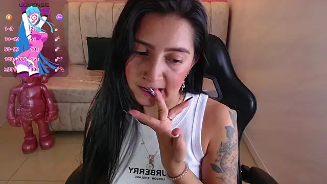 madhison klain s online show from November 2025 08:24:01 PM