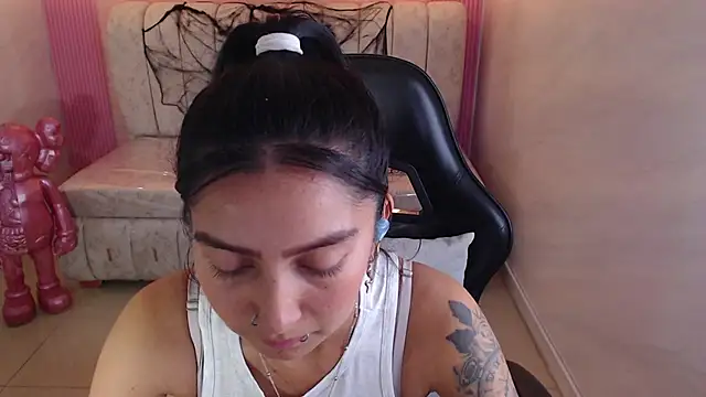 madhison klain s online show from October 2025 08:19:01 PM