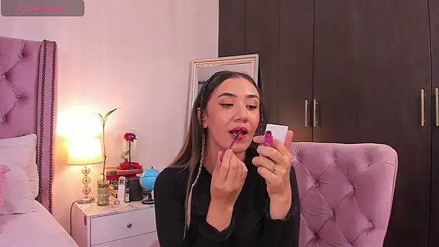 natashaleightt online show from November 2025 11:30:02 PM