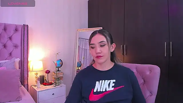 natashaleightt online show from March 2025 03:25:01 AM