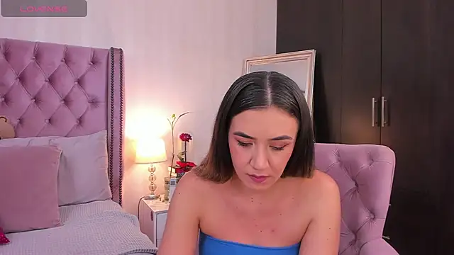 natashaleightt online show from November 2025 11:53:01 PM