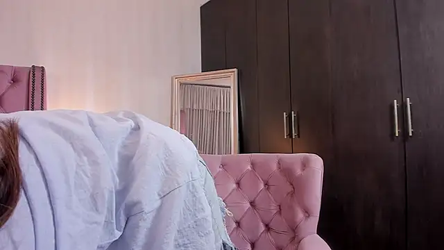 natashaleightt online show from April 2026 02:29:02 AM