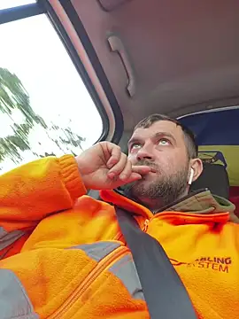 daniel21p online show from February 2025 04:25:01 PM