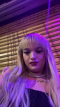 ScarletThompsonx online show from April 2026 03:10:02 AM