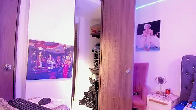 ScarletThompsonx online show from September 2025 10:48:02 PM