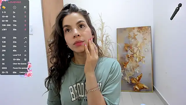 jessyegoldenn online show from April 2026 09:10:02 PM