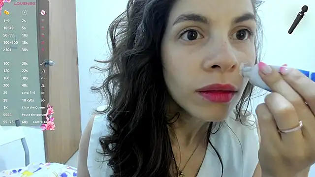 jessyegoldenn online show from April 2026 11:08:02 PM