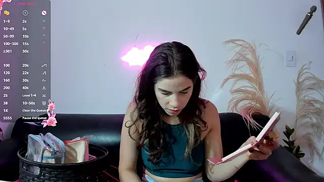 jessyegoldenn online show from June 2026 02:06:02 PM