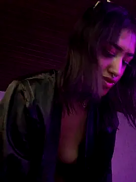 MichelleDiaz Pink online show from October 2025 09:32:01 AM