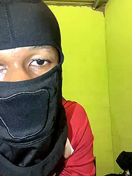 BttmGuy01 online show from December 2025 08:04:02 PM