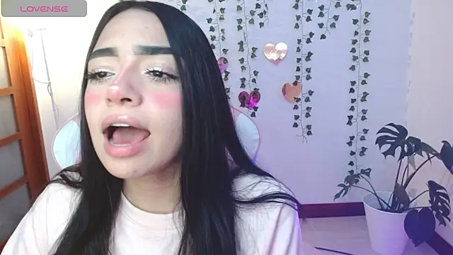Snapshot of hellokitty__valery chatting on June 2026 01:49:01 AM hellokitty valery online show from June 2026 01:49:01 AM