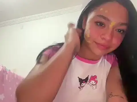 Snapshot of hellokitty__valery chatting on March 2025 02:19:02 AM hellokitty valery online show from March 2025 02:19:02 AM
