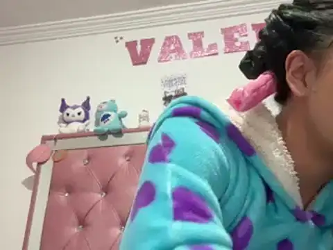 Snapshot of hellokitty__valery chatting on February 2025 02:25:01 AM hellokitty valery online show from February 2025 02:25:01 AM