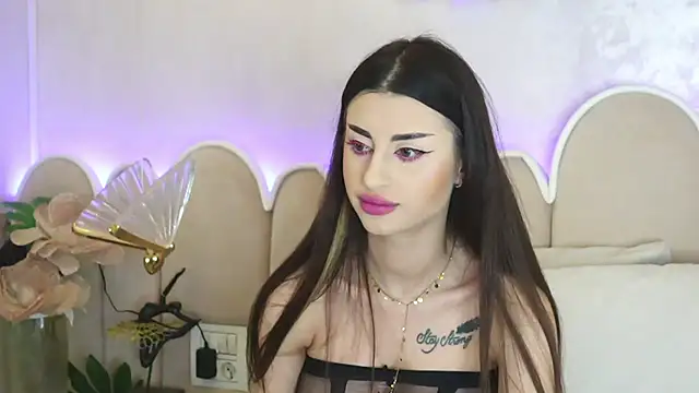 Alice Voss online show from November 2025 06:17:02 AM