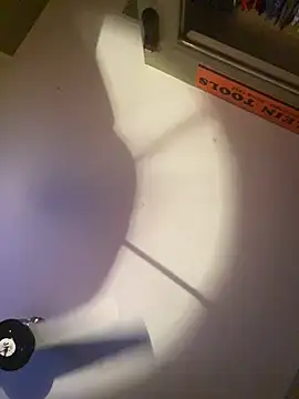 Polaroid White online show from October 2025 07:51:01 AM