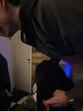 Polaroid White online show from November 2025 07:23:02 AM