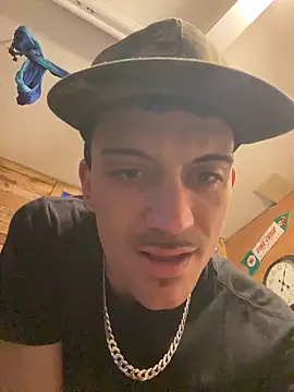 Polaroid White online show from November 2025 06:23:02 AM