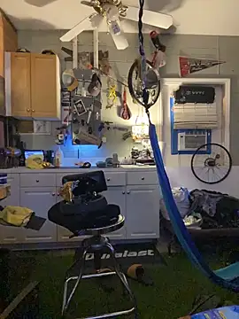 Polaroid White online show from November 2025 08:46:02 AM