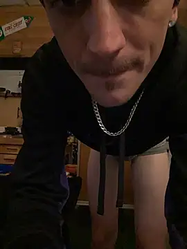 Polaroid White online show from November 2025 11:31:01 PM