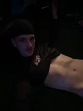 Polaroid White online show from November 2025 07:56:02 AM